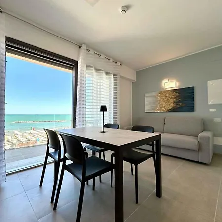 Beachfront In Pesaro-marken 55364 Apartament
