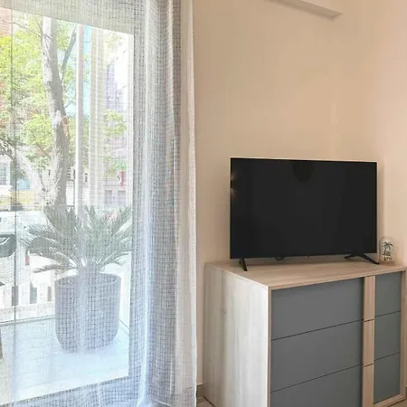 Beachfront In Pesaro-marken 55364 Apartament *