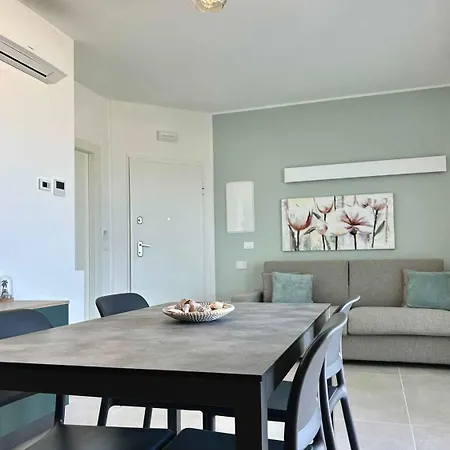 Apartament Beachfront In Pesaro-marken 55364 *