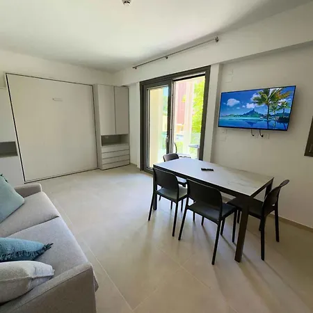 Apartament Beachfront In Pesaro-marken 55364 *
