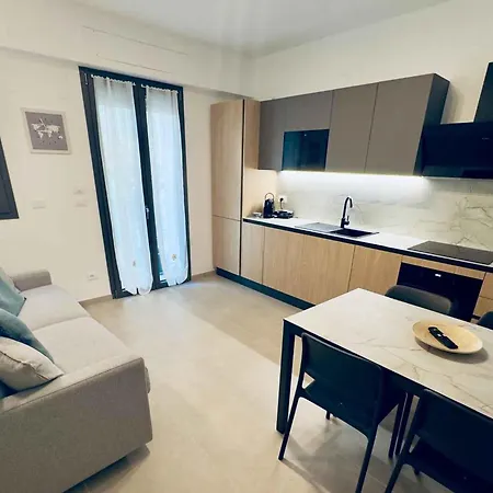 Beachfront In Pesaro-marken 55364 Apartament