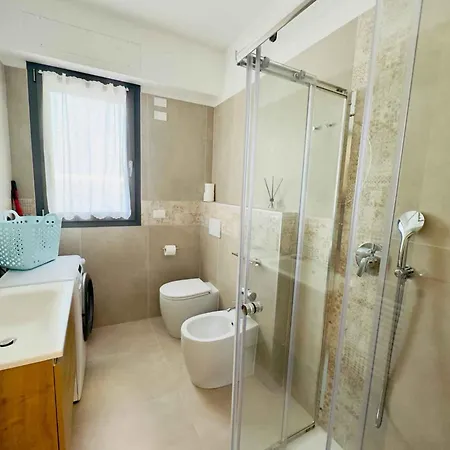 Beachfront In Pesaro-marken 55364 Apartament Pesaro