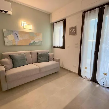 Beachfront In Pesaro-marken 55364